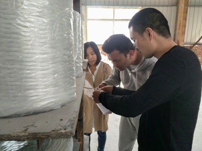 来自乌兹别克斯坦的玻璃纤维筋客户考察